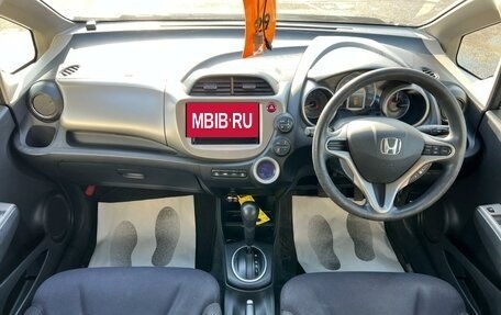 Honda Fit III, 2010 год, 809 000 рублей, 16 фотография