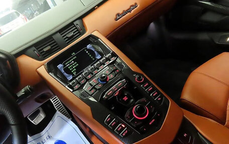 Lamborghini Aventador I рестайлинг, 2018 год, 32 517 000 рублей, 10 фотография