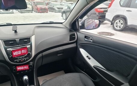 Hyundai Solaris II рестайлинг, 2012 год, 750 000 рублей, 22 фотография