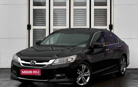 Honda Accord IX рестайлинг, 2013 год, 1 550 000 рублей, 1 фотография