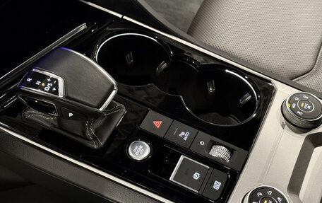 Volkswagen Touareg III, 2022 год, 5 450 000 рублей, 9 фотография