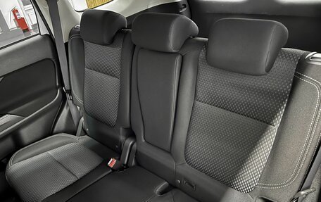 Mitsubishi Outlander III рестайлинг 3, 2019 год, 2 445 000 рублей, 10 фотография