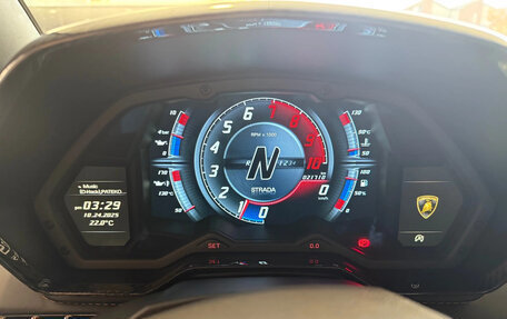 Lamborghini Aventador I рестайлинг, 2017 год, 28 000 000 рублей, 11 фотография