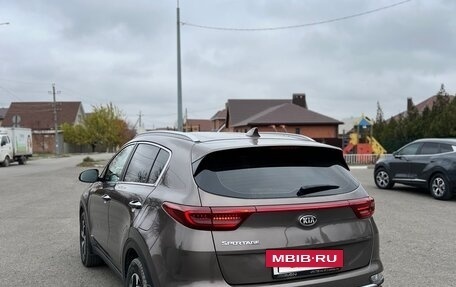 KIA Sportage IV рестайлинг, 2018 год, 2 080 000 рублей, 5 фотография