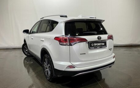 Toyota RAV4, 2018 год, 2 865 000 рублей, 6 фотография
