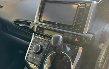 Toyota Wish II, 2015 год, 1 559 000 рублей, 14 фотография