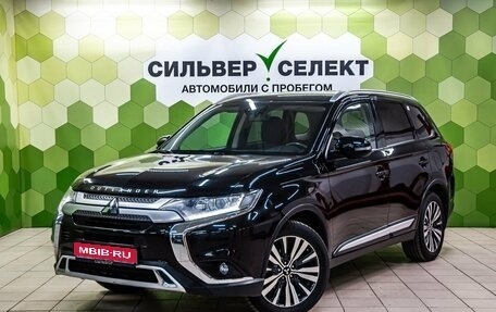 Mitsubishi Outlander III рестайлинг 3, 2019 год, 2 299 000 рублей, 1 фотография