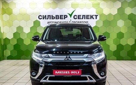 Mitsubishi Outlander III рестайлинг 3, 2019 год, 2 299 000 рублей, 3 фотография