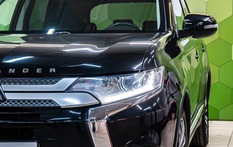 Mitsubishi Outlander III рестайлинг 3, 2019 год, 2 299 000 рублей, 10 фотография