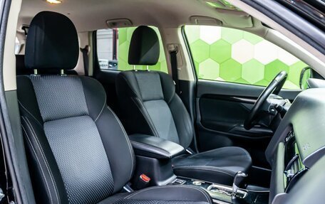 Mitsubishi Outlander III рестайлинг 3, 2019 год, 2 299 000 рублей, 11 фотография