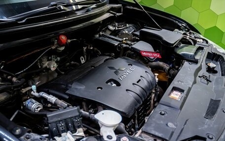 Mitsubishi Outlander III рестайлинг 3, 2019 год, 2 299 000 рублей, 20 фотография