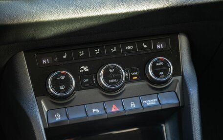 Skoda Karoq I, 2020 год, 2 300 000 рублей, 21 фотография