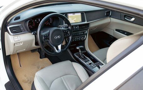 KIA Optima IV, 2017 год, 1 795 000 рублей, 13 фотография