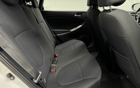 Hyundai Solaris II рестайлинг, 2013 год, 890 000 рублей, 13 фотография