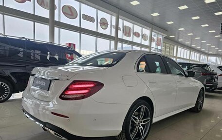 Mercedes-Benz E-Класс, 2019 год, 3 969 000 рублей, 10 фотография