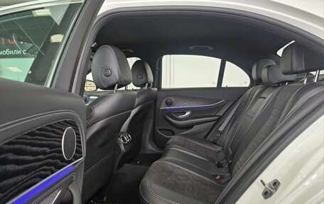 Mercedes-Benz E-Класс, 2019 год, 3 969 000 рублей, 19 фотография