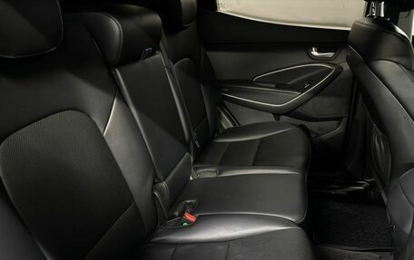 Hyundai Santa Fe III рестайлинг, 2017 год, 2 599 888 рублей, 21 фотография