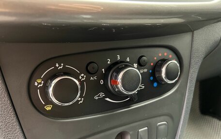 Renault Logan II, 2020 год, 1 099 000 рублей, 15 фотография