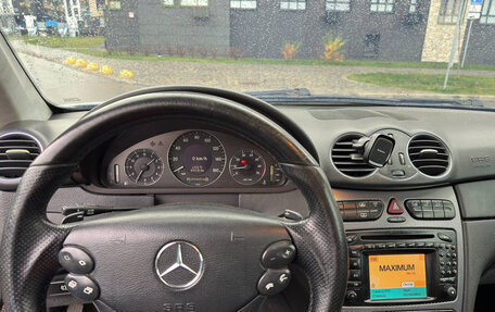 Mercedes-Benz CLK-Класс, 2002 год, 690 000 рублей, 13 фотография