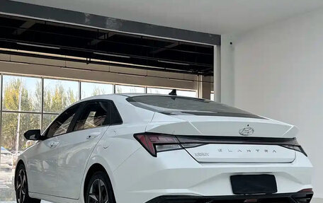 Hyundai Elantra, 2022 год, 1 650 000 рублей, 6 фотография