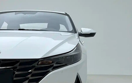 Hyundai Elantra, 2022 год, 1 650 000 рублей, 4 фотография