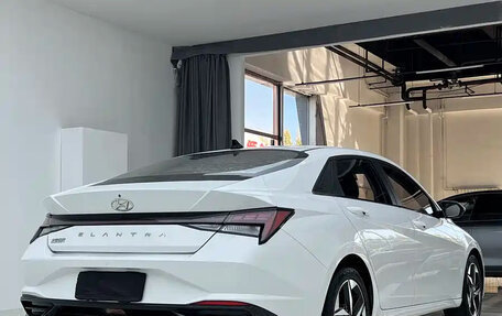 Hyundai Elantra, 2022 год, 1 650 000 рублей, 8 фотография