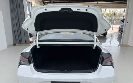 Hyundai Elantra, 2022 год, 1 650 000 рублей, 19 фотография