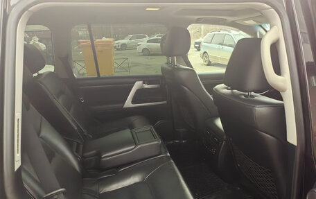Toyota Land Cruiser 200, 2017 год, 6 499 000 рублей, 6 фотография