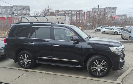 Toyota Land Cruiser 200, 2017 год, 6 499 000 рублей, 2 фотография