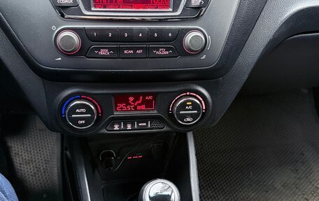 KIA Rio III рестайлинг, 2013 год, 1 000 000 рублей, 5 фотография