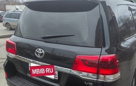 Toyota Land Cruiser 200, 2017 год, 6 499 000 рублей, 4 фотография