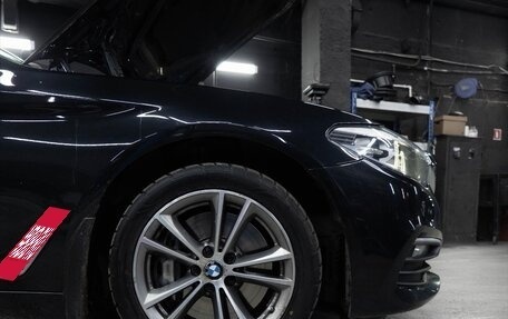 BMW 5 серия, 2018 год, 3 990 000 рублей, 3 фотография