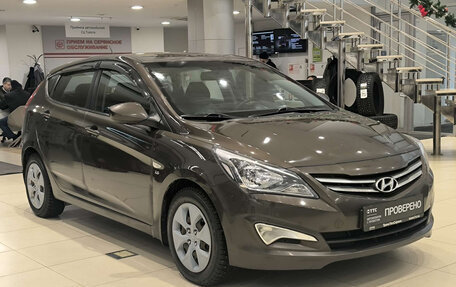 Hyundai Solaris II рестайлинг, 2016 год, 840 000 рублей, 3 фотография