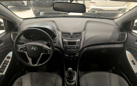 Hyundai Solaris II рестайлинг, 2016 год, 840 000 рублей, 17 фотография