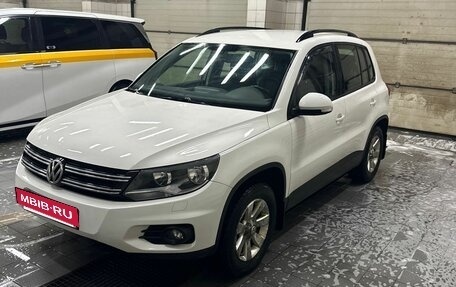 Volkswagen Tiguan I, 2013 год, 1 400 000 рублей, 2 фотография