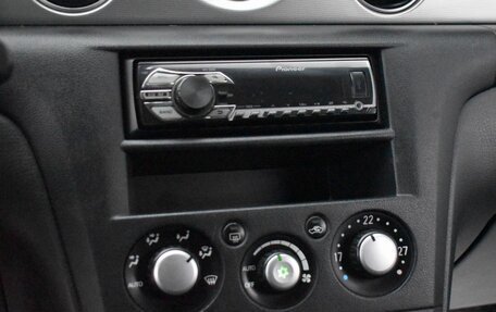 Mitsubishi Outlander III рестайлинг 3, 2004 год, 799 999 рублей, 10 фотография