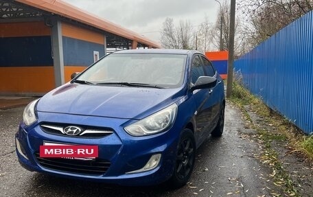 Hyundai Solaris II рестайлинг, 2011 год, 580 000 рублей, 2 фотография