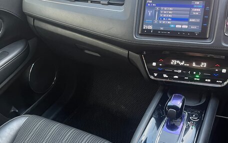 Honda Vezel, 2014 год, 1 550 000 рублей, 13 фотография