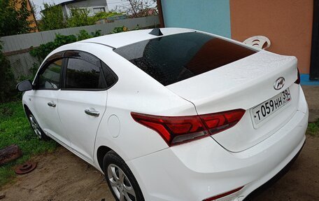 Hyundai Solaris II рестайлинг, 2017 год, 700 000 рублей, 4 фотография