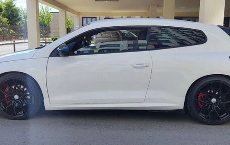 Volkswagen Scirocco III рестайлинг, 2009 год, 2 000 000 рублей, 7 фотография