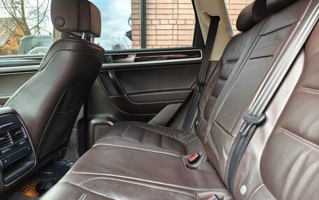 Volkswagen Touareg III, 2017 год, 2 999 000 рублей, 6 фотография