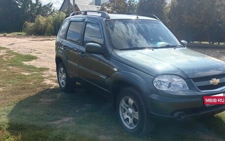 Chevrolet Niva I рестайлинг, 2012 год, 490 000 рублей, 2 фотография