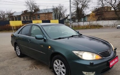 Toyota Camry V40, 2004 год, 880 000 рублей, 1 фотография