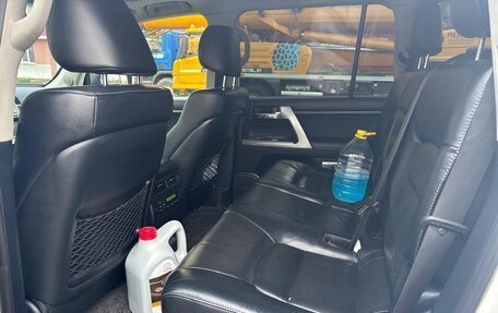 Toyota Land Cruiser 200, 2014 год, 4 499 000 рублей, 6 фотография