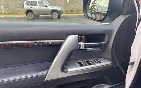 Toyota Land Cruiser 200, 2014 год, 4 499 000 рублей, 8 фотография