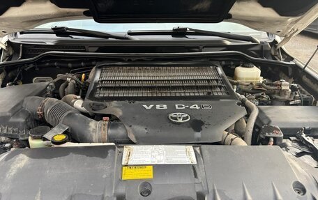 Toyota Land Cruiser 200, 2014 год, 4 499 000 рублей, 24 фотография