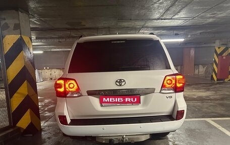 Toyota Land Cruiser 200, 2014 год, 4 499 000 рублей, 25 фотография