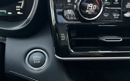 Toyota Highlander, 2025 год, 5 790 000 рублей, 17 фотография