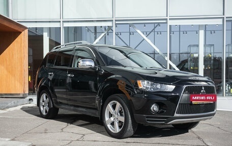 Mitsubishi Outlander III рестайлинг 3, 2010 год, 1 198 000 рублей, 8 фотография