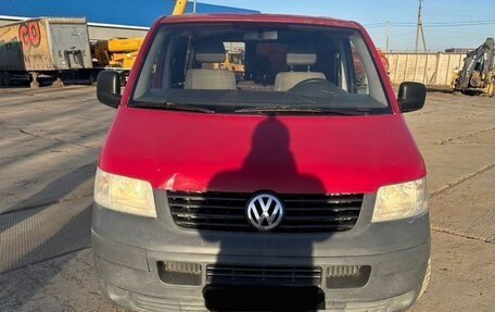 Volkswagen Transporter T5 рестайлинг, 2008 год, 880 000 рублей, 1 фотография